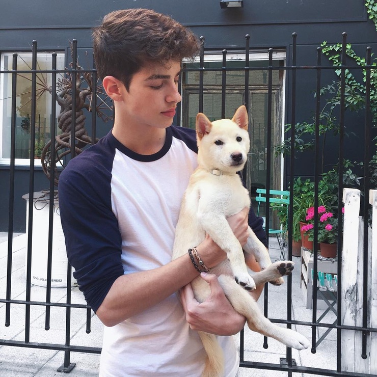 Picture of Manu Rios