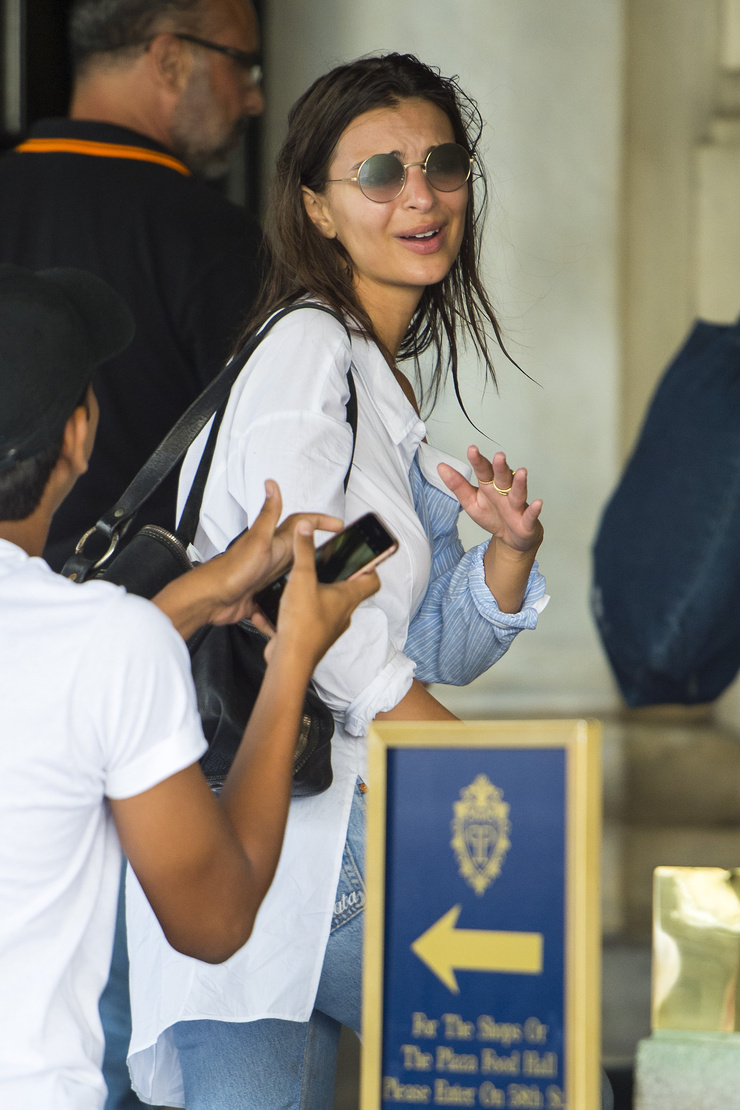 Emily Ratajkowski