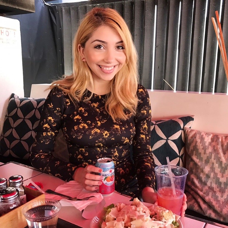 Jennessa Rose