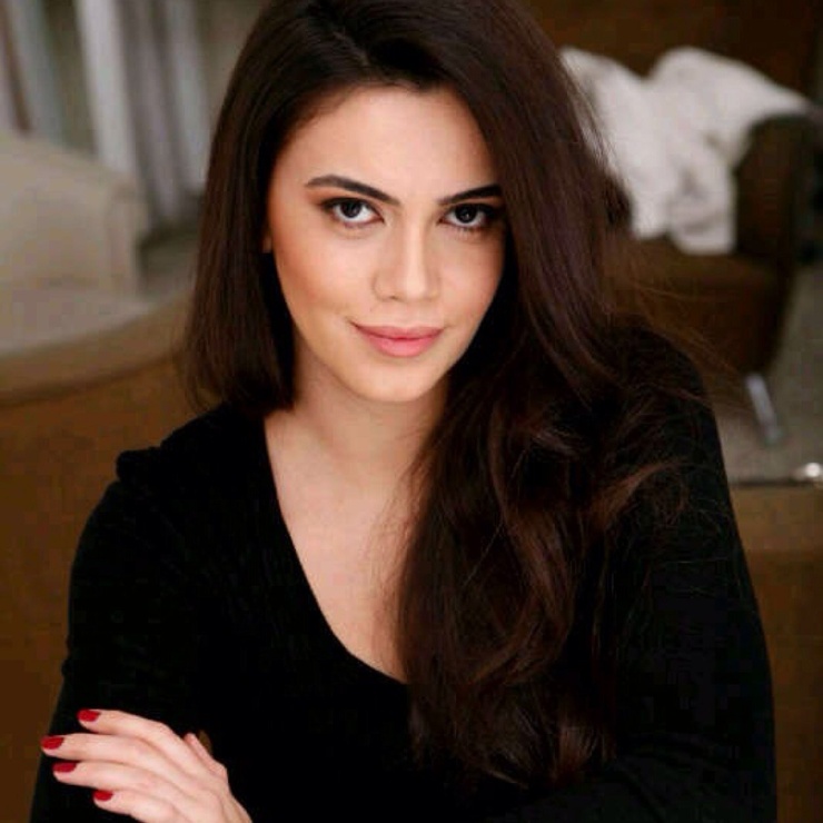 Aslihan Büyükdereli Aslihan Büyükdereli