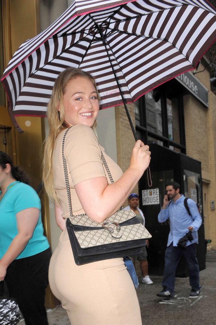 Iskra Lawrence