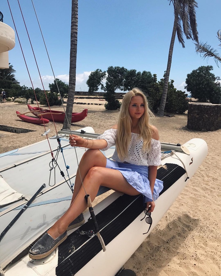 Anna Hiltrop Anna Hiltrop