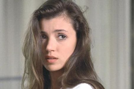 Mia Sara