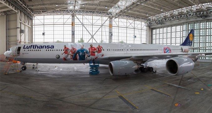 Lufthansa Airbus A340-600 now with new FC Bayern livery