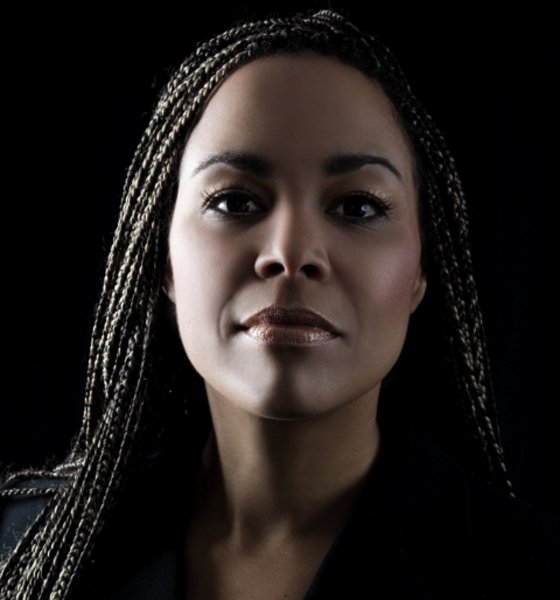 Stella Jones (Singer)