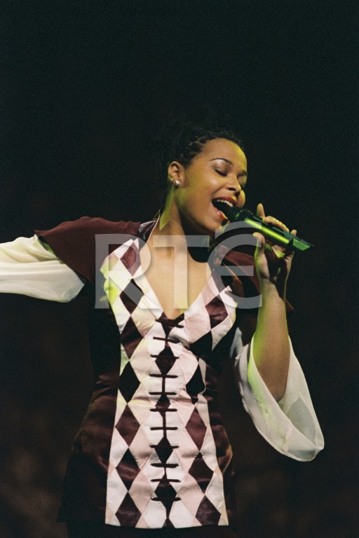Stella Jones (Singer)