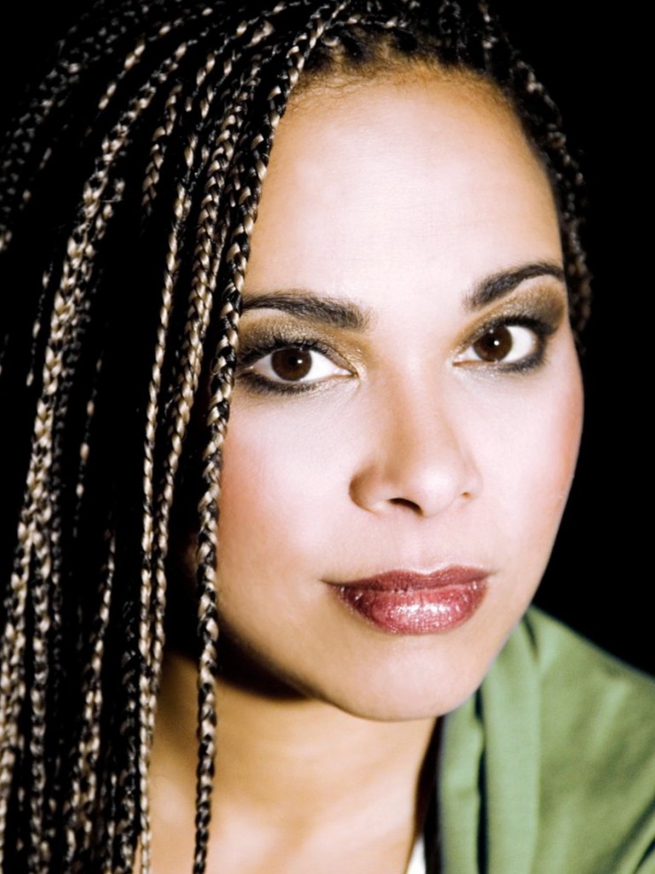 Stella Jones (Singer)