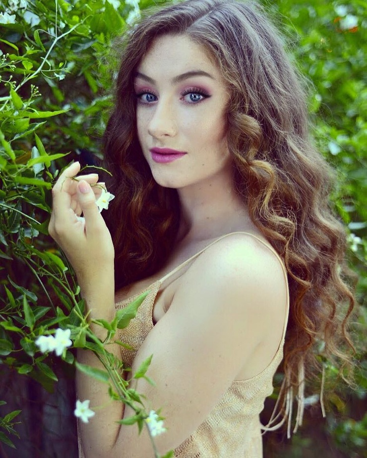 Amber Doig-Thorne Amber Doig-Thorne