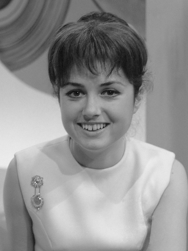 Gigliola Cinquetti (Singer)