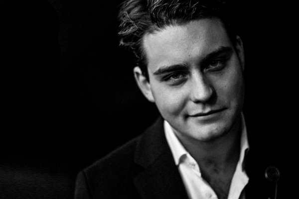 Douwe Bob