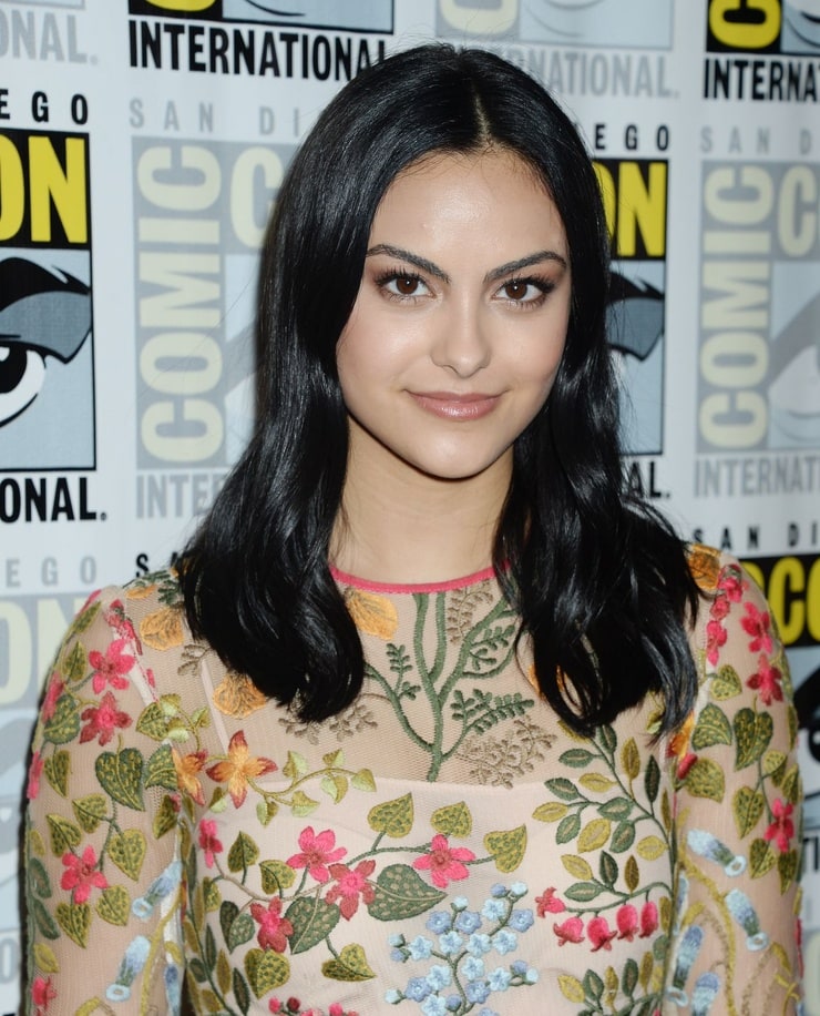 Camila Mendes