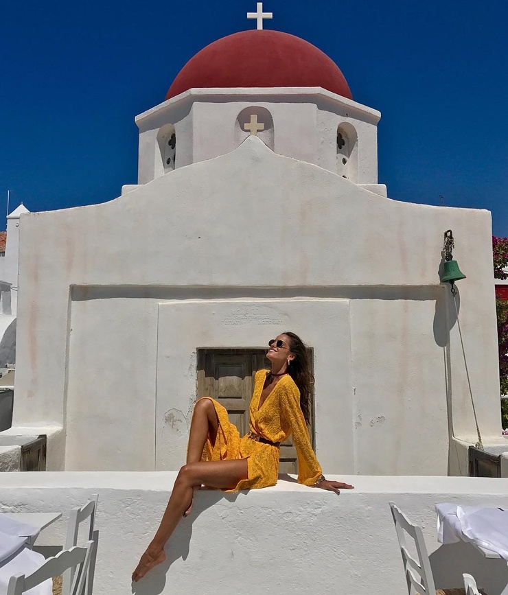 Izabel Goulart Izabel Goulart