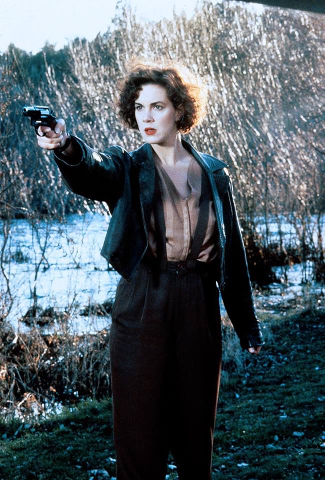 Elizabeth Perkins