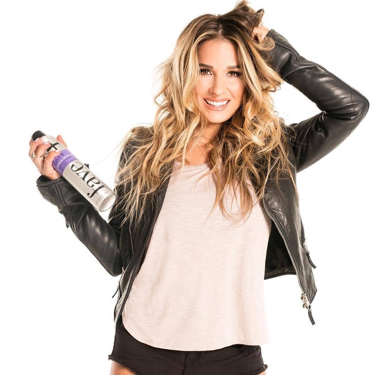 Jessie James Decker