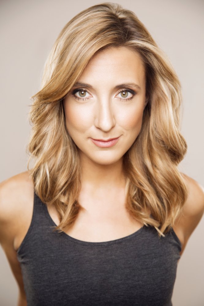 Elyse Brandau picture