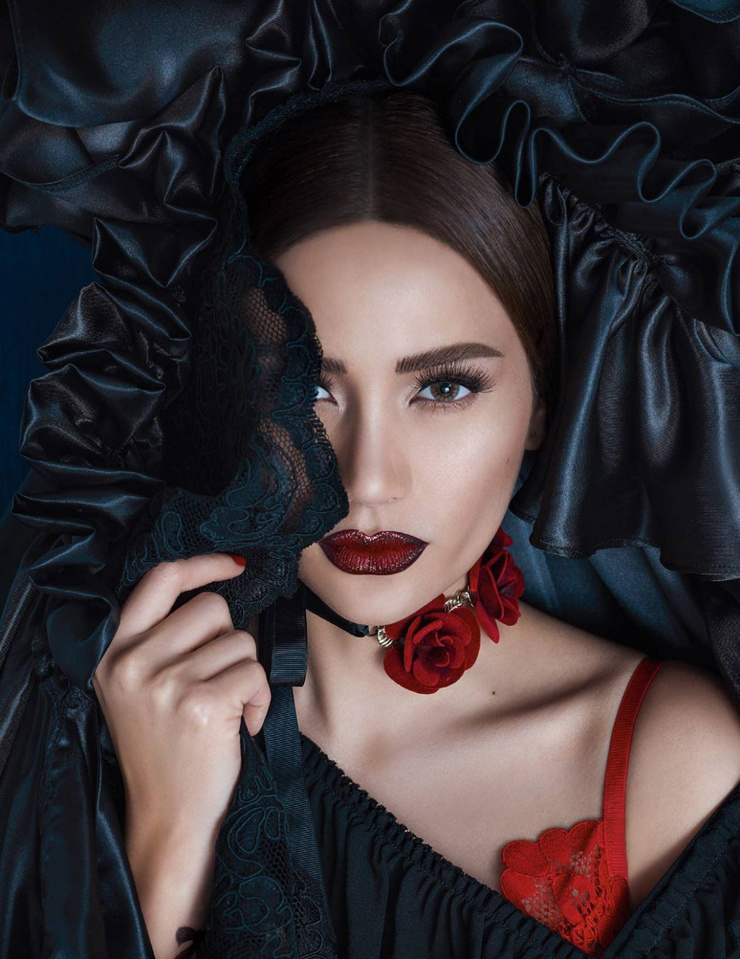 Arci Muñoz Arci Muñoz
