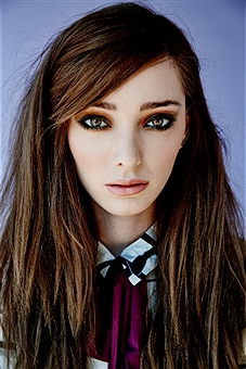 Emma Dumont