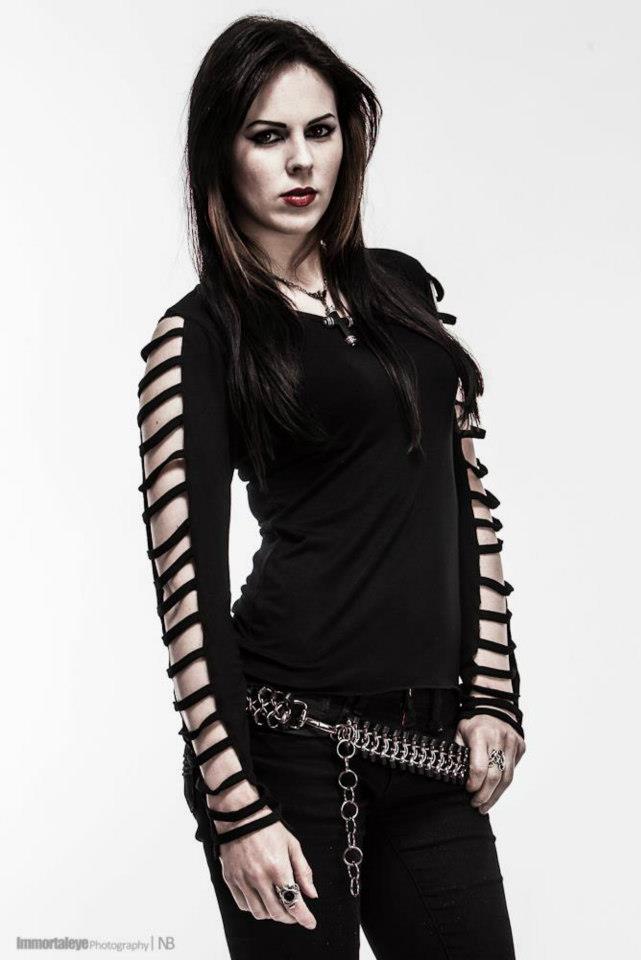 Emma Dark