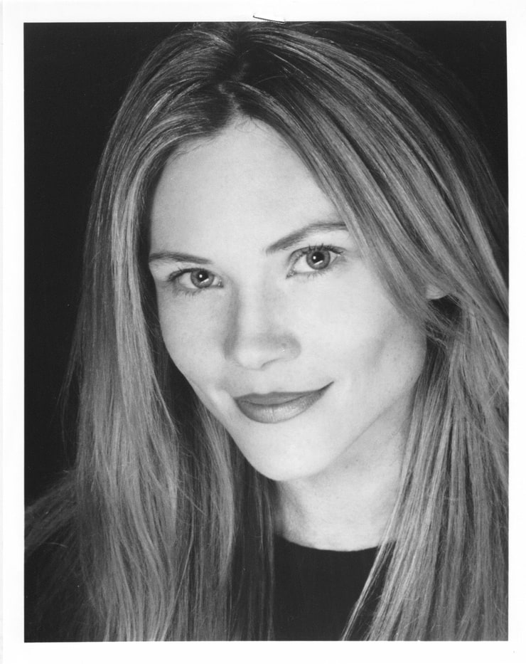 Amy Locane headshot photo