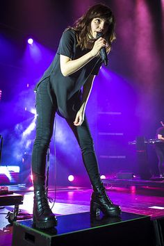 Picture of Lauren Mayberry