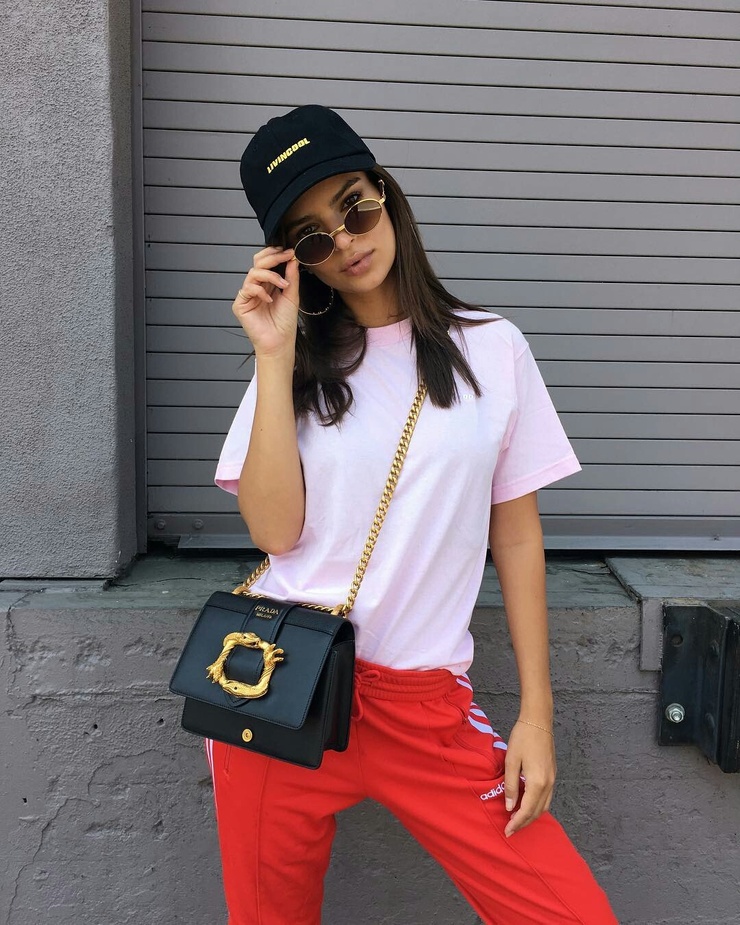 Emily Ratajkowski