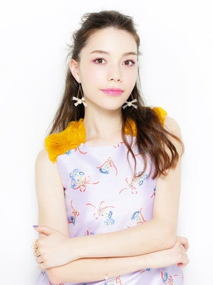 Rei Yasuda - Rachel Rhodes - 安田レイ