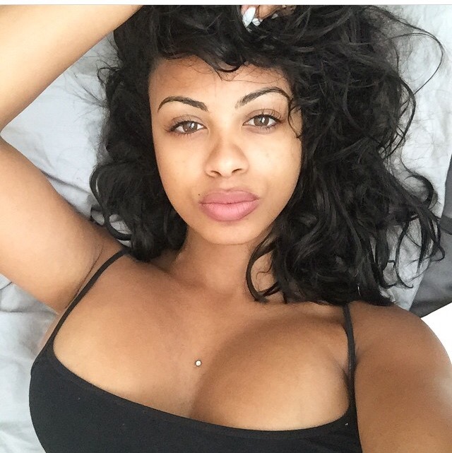 Analicia Chaves Analicia Chaves