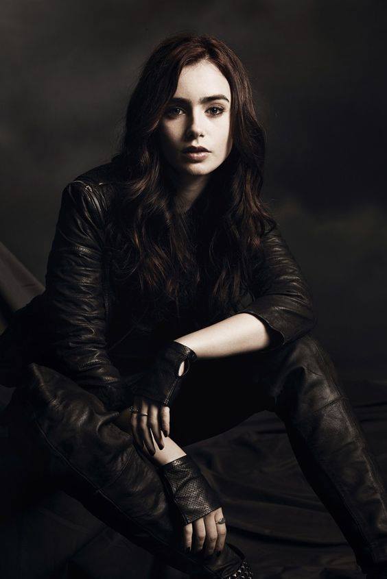 Lily Collins