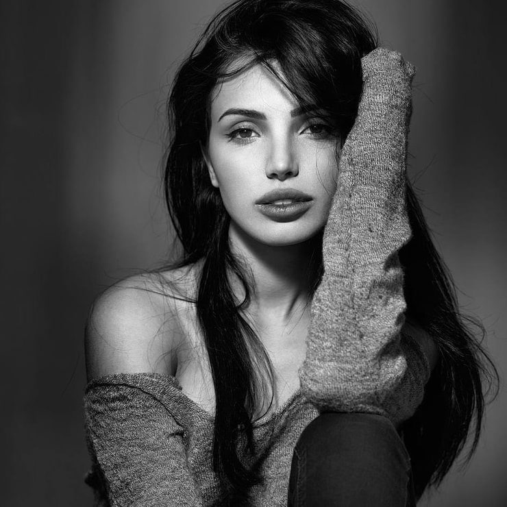 Tanya Alijani Tanya Alijani