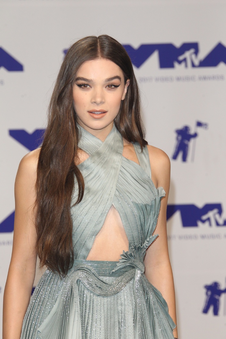 Hailee Steinfeld