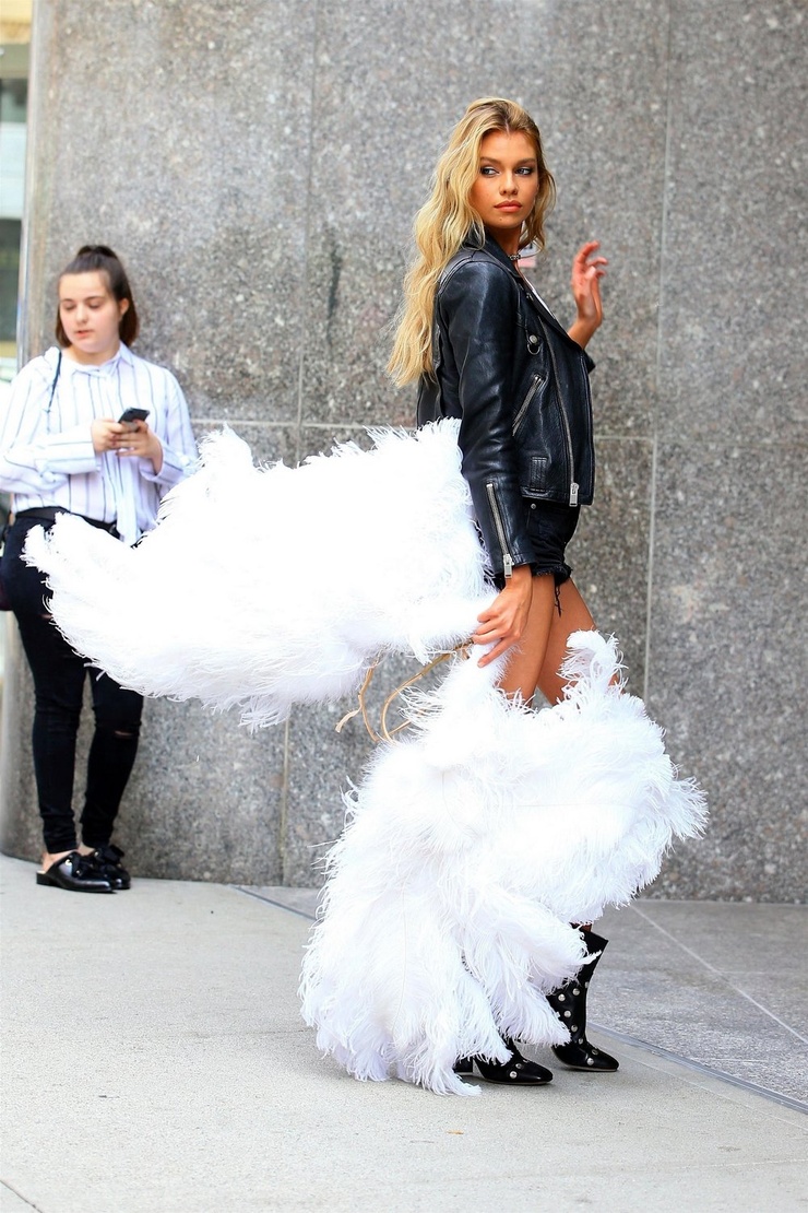 Stella Maxwell