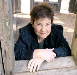 Ellen Klages