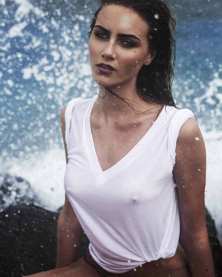 Anna Wolf Anna Wolf