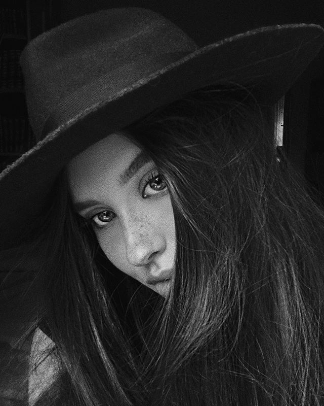 Katya Miró