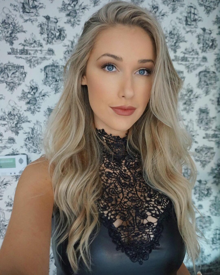 Noelle Foley Noelle Foley