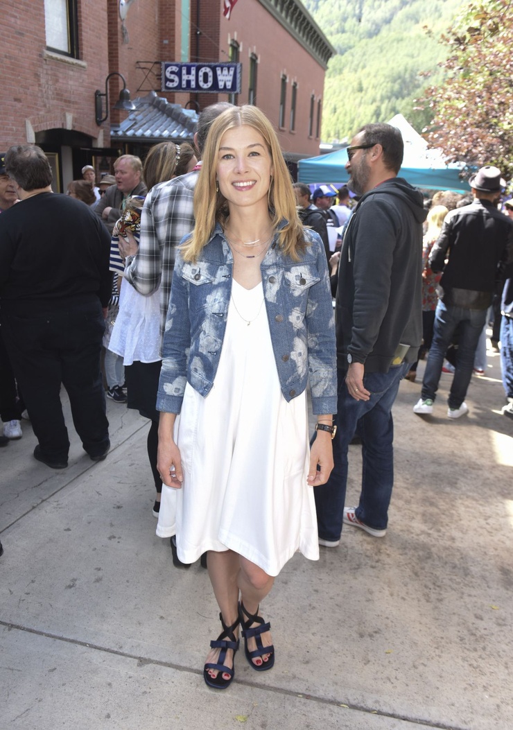 Rosamund Pike