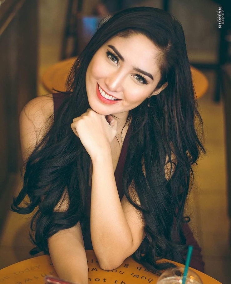 Yassi Benitez