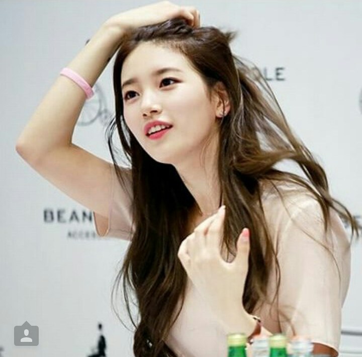 Suzy Bae