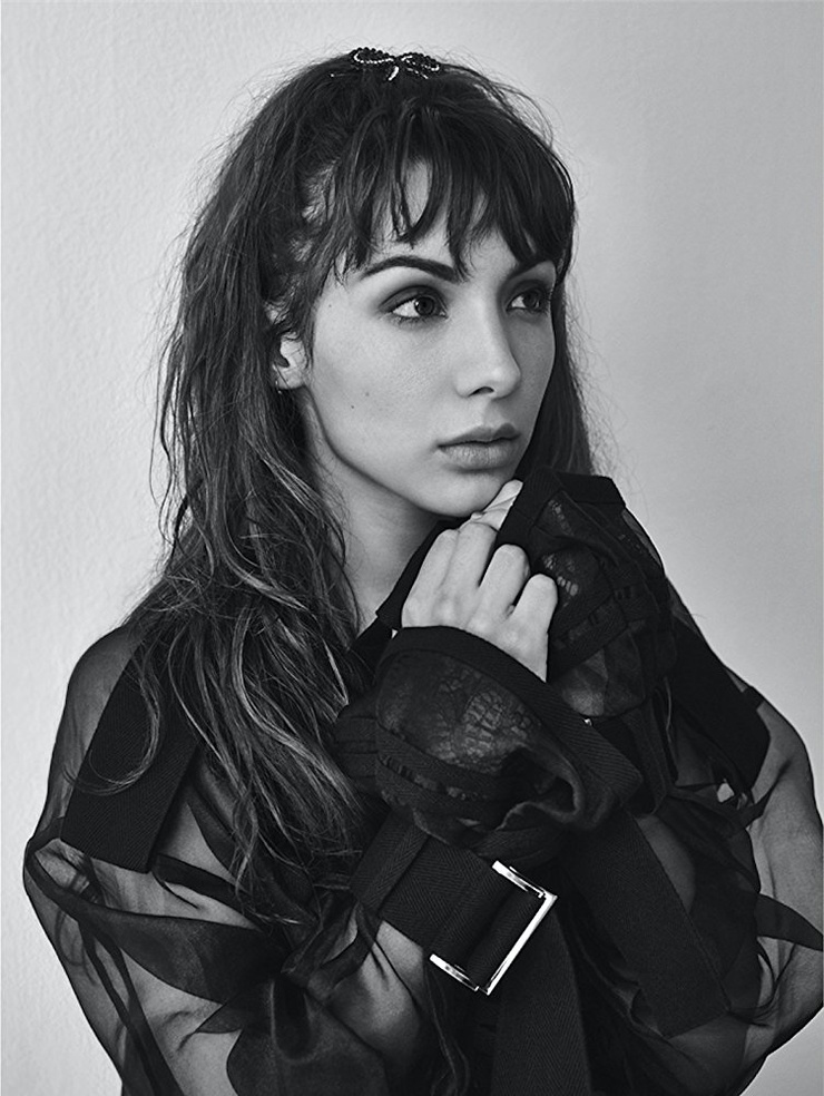 Hannah Marks Hannah Marks