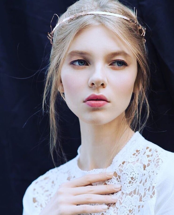 Katya Ledneva Katya Ledneva
