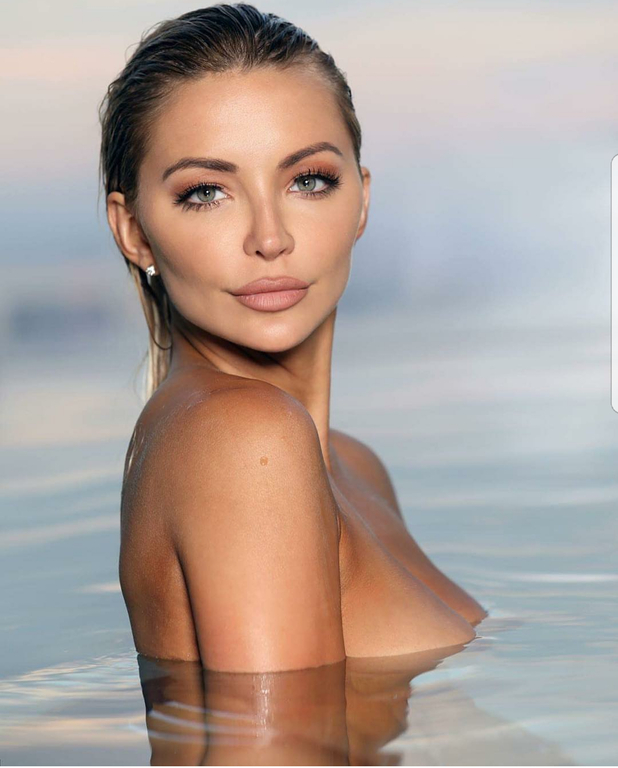 Lindsey Pelas Lindsey Pelas