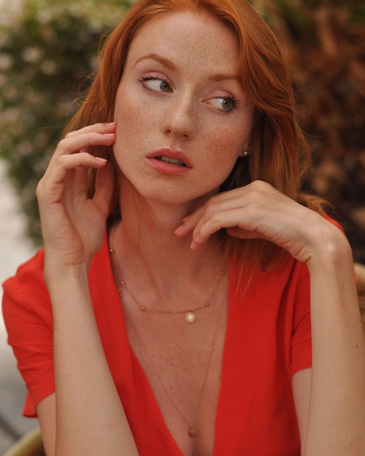 Alina Kovalenko Alina Kovalenko