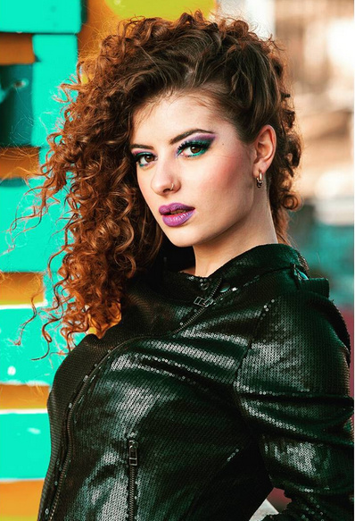 Evi Daelli Evi Daelli