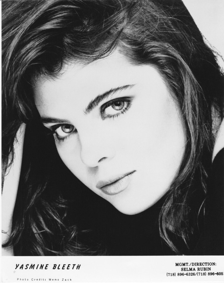 Yasmine Bleeth headshot photo