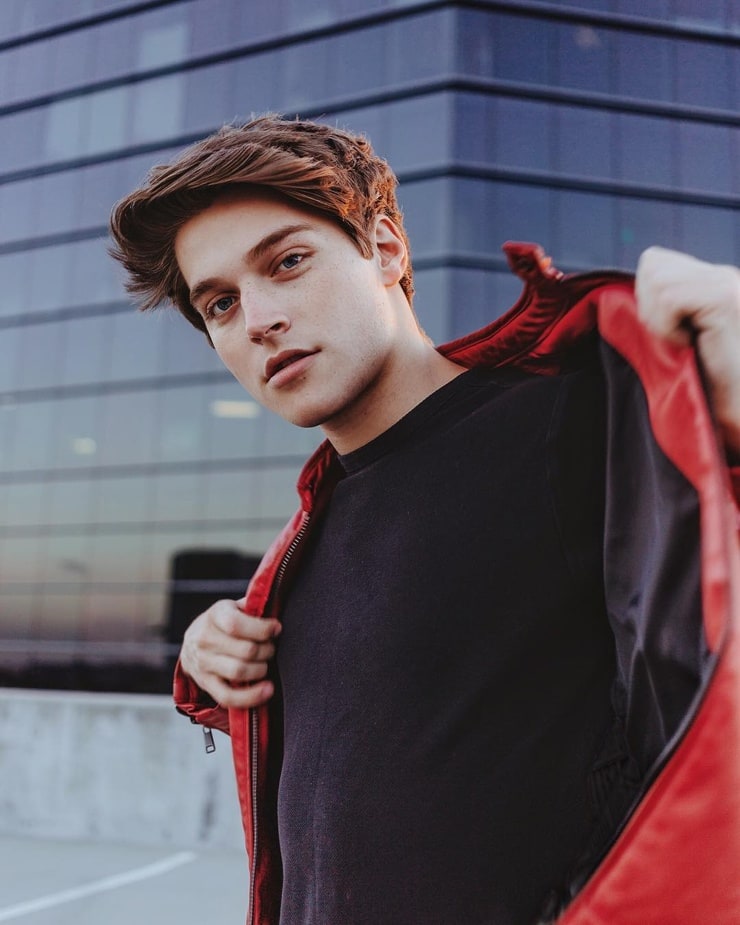 Froy Gutierrez