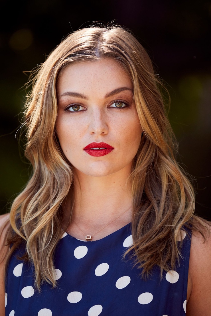 Lili Simmons Lili Simmons