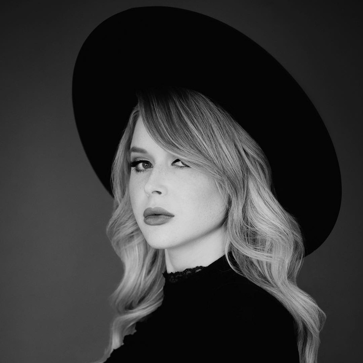 Renee Olstead Renee Olstead
