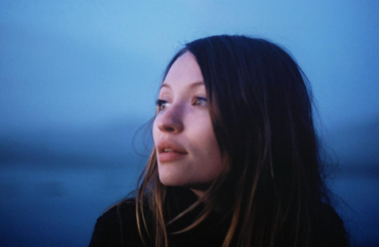 Emily Browning Emily Browning