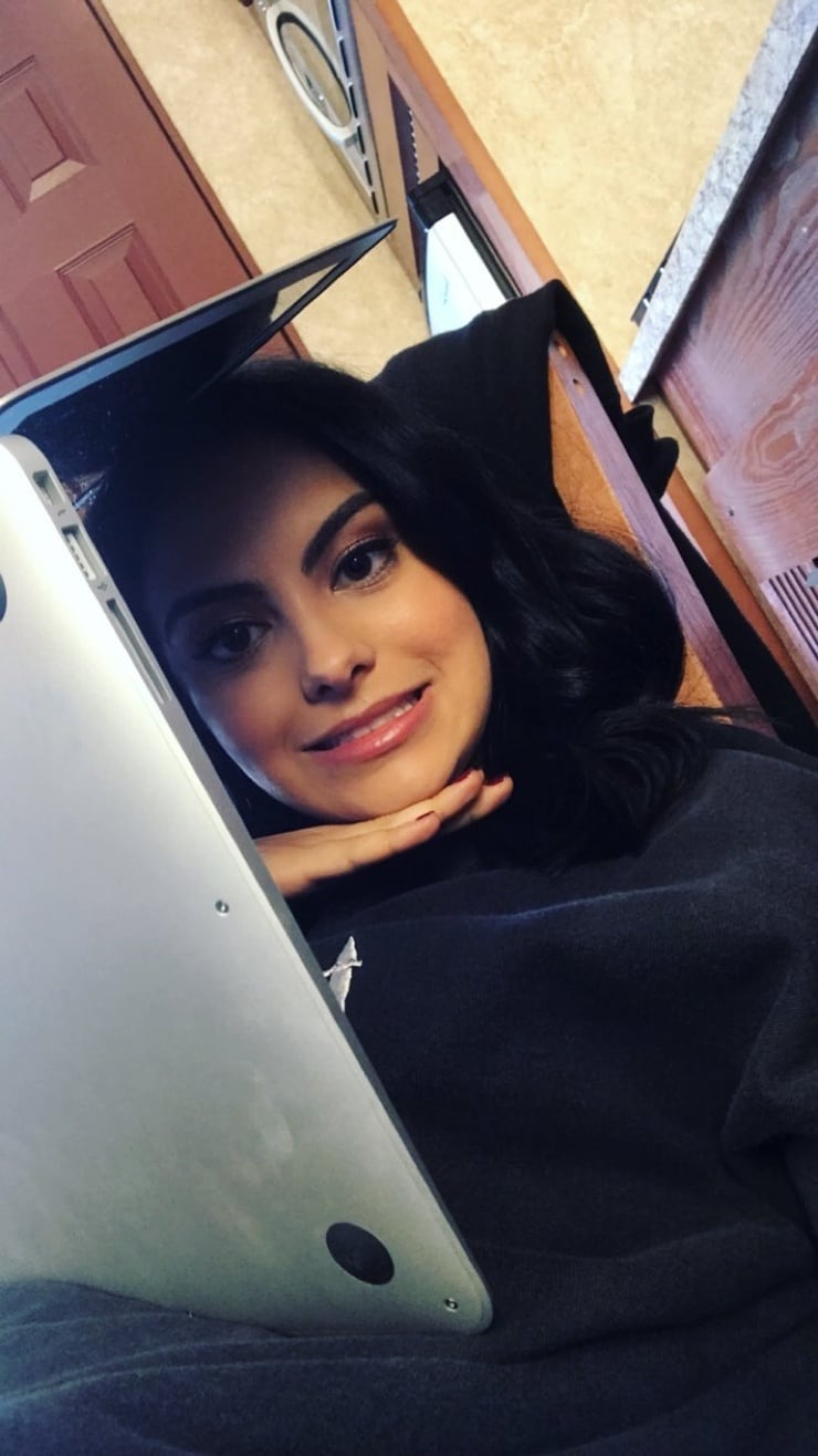 Camila Mendes