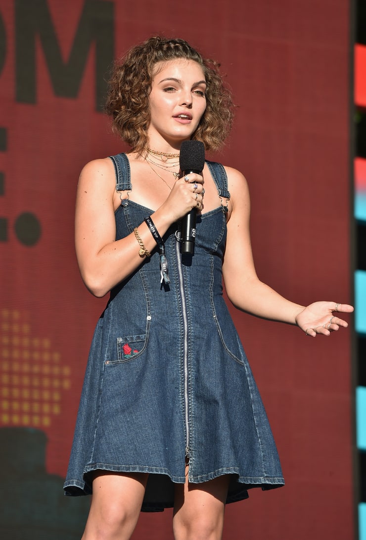 Camren Bicondova